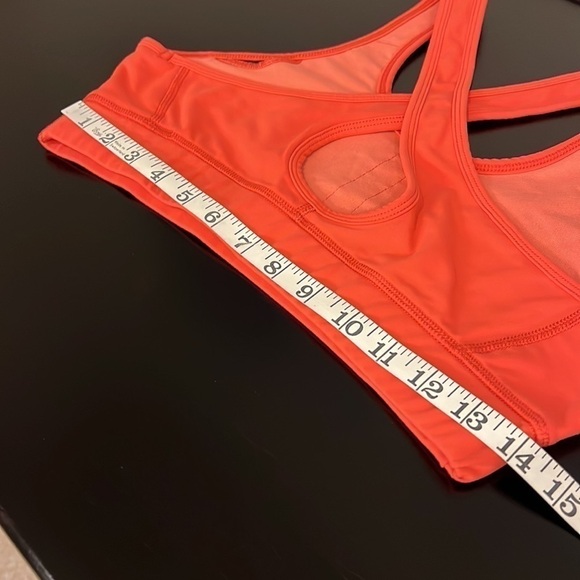 Agent 84 Sports bra, pull over style, size L, criss-cross back - Picture 4 of 8